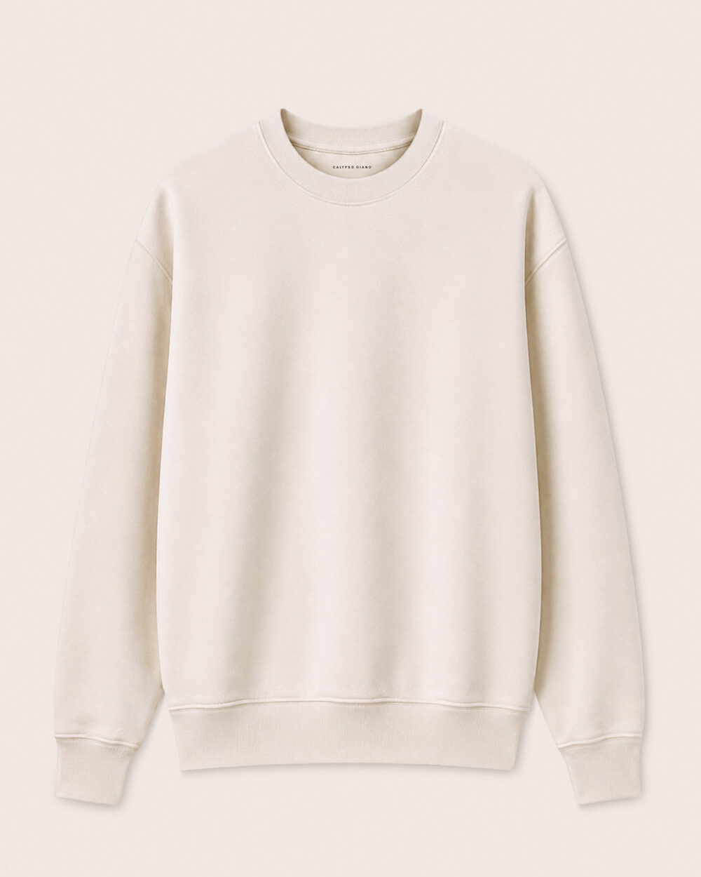 BILLOW Sweatshirt von CALYPSO GIANO in Raw als Produktfreisteller auf hellem Hintergrund.