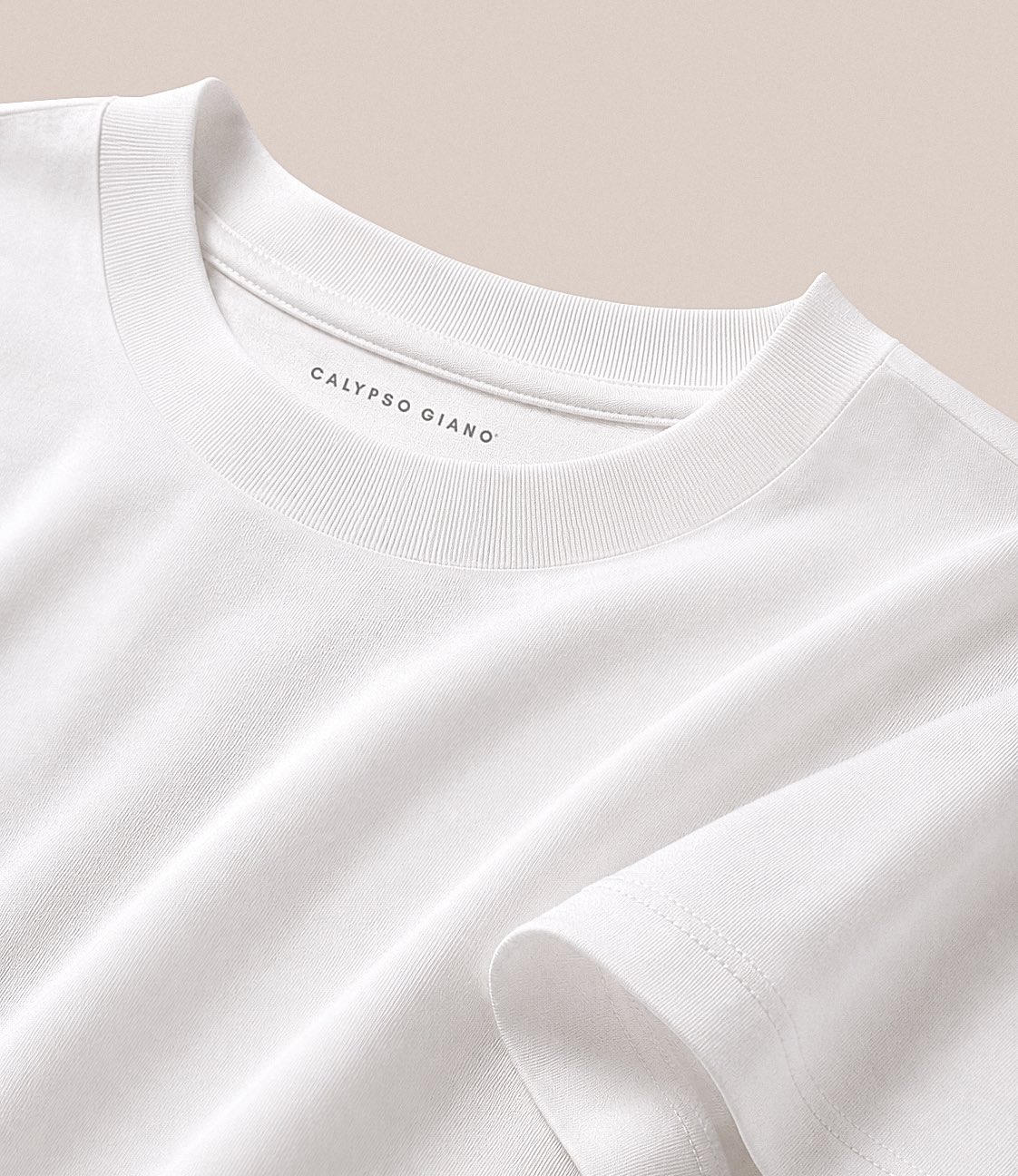 Weißes CALYPSO GIANO SENSE T-Shirt aus Bio-Baumwolle mit Rippkragen und sichtbarer Stoffstruktur