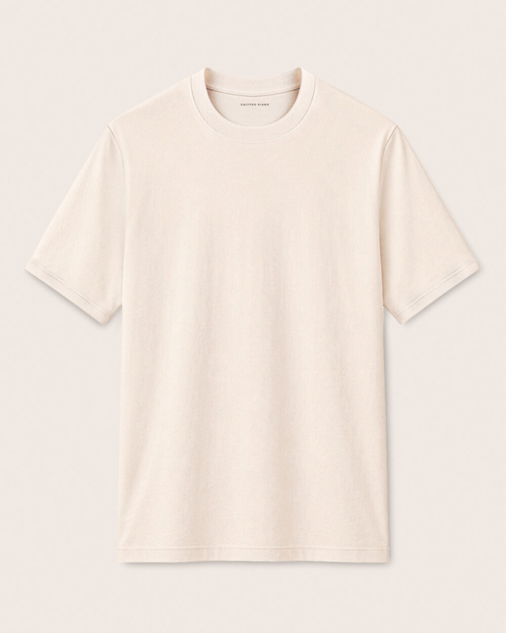SENSE T-Shirt von CALYPSO GIANO in Raw als Produktfreisteller auf hellem Hintergrund.